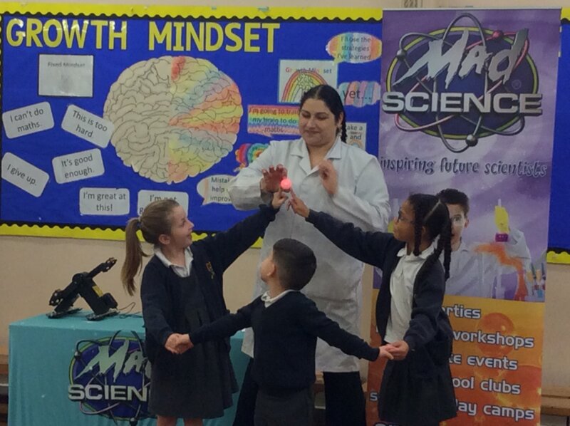 Image of Mad science assembly